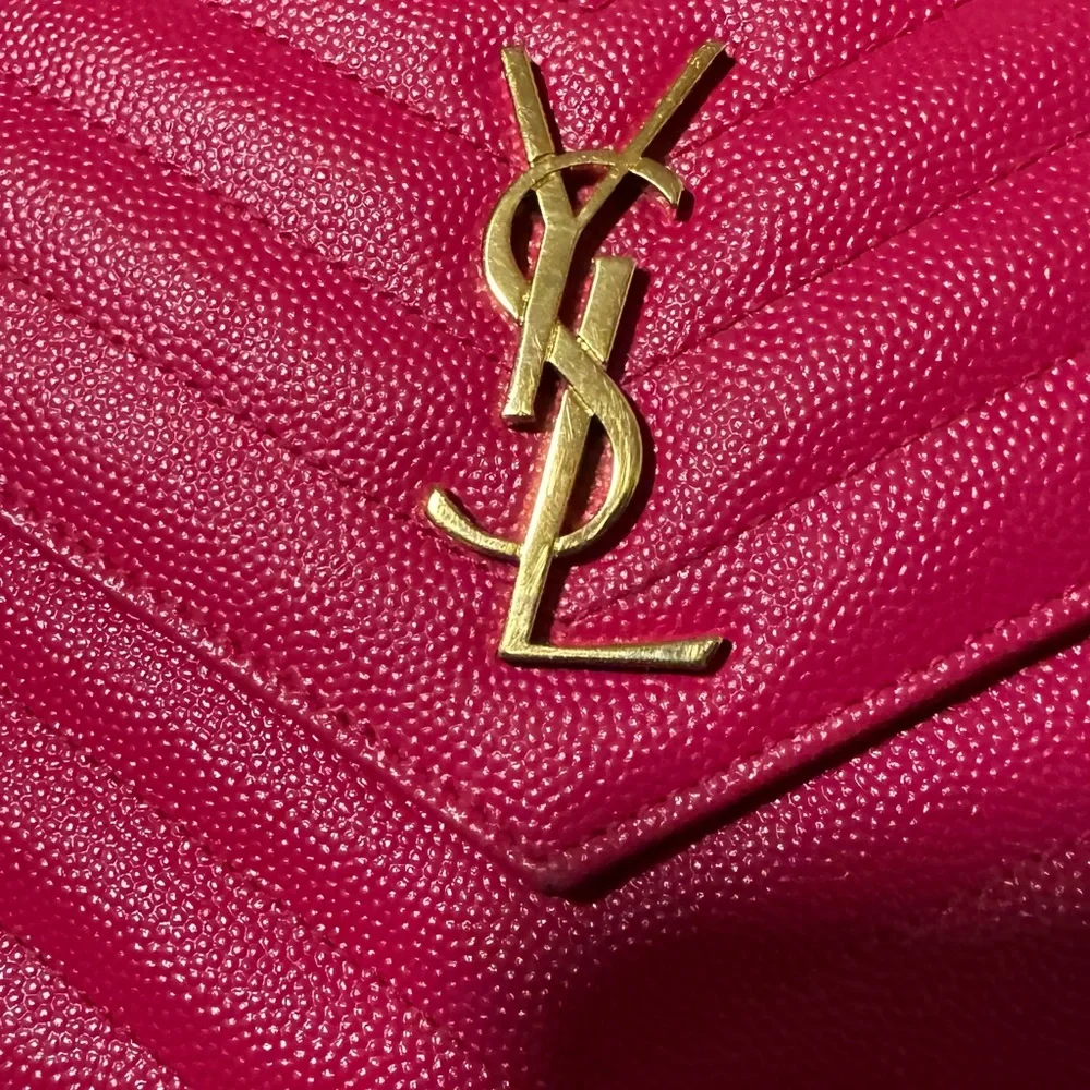 ❌SOLD❌Saint Laurent Grain De Poudre Cassandre Envelope Wallet on Chain crossbody - Picture 6 of 16